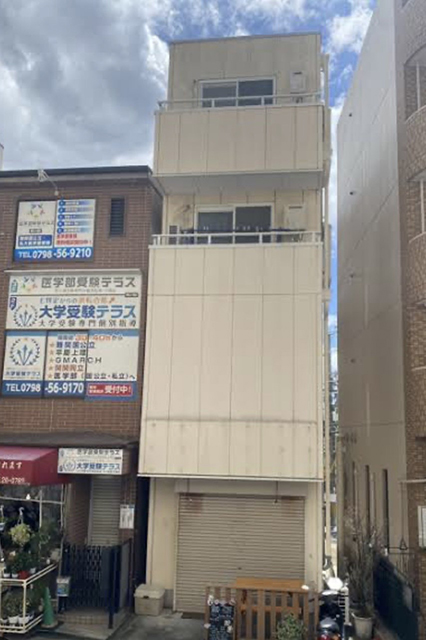 ファミール一番館